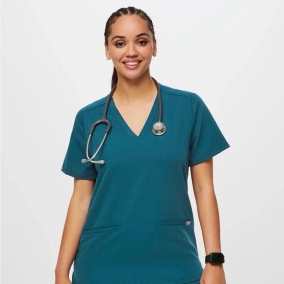 Figs Tops - FIGS Casma Three-Pocket Scrub Top Caribbean Blue XS